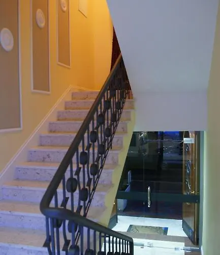 Hotell Vila Kerciku Tirana