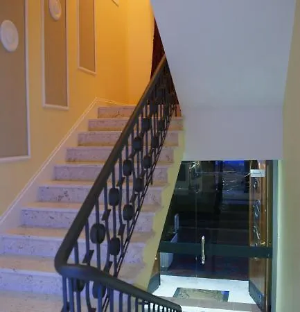 Hotell Vila Kerciku Tirana