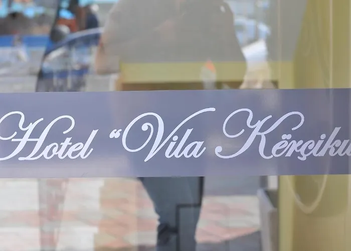 Vila Kerciku מלון טיראנה