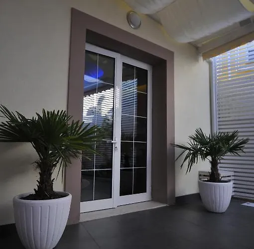 Vila Kerciku מלון